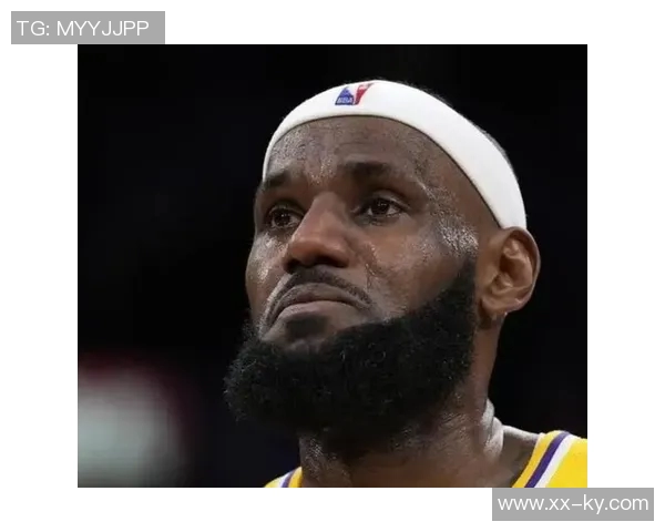 雷迪克谈球队内线表现:冲击次数少触球率低亟需改善 雷迪克谈球队内线表现:冲击次数少触球率低亟需改善